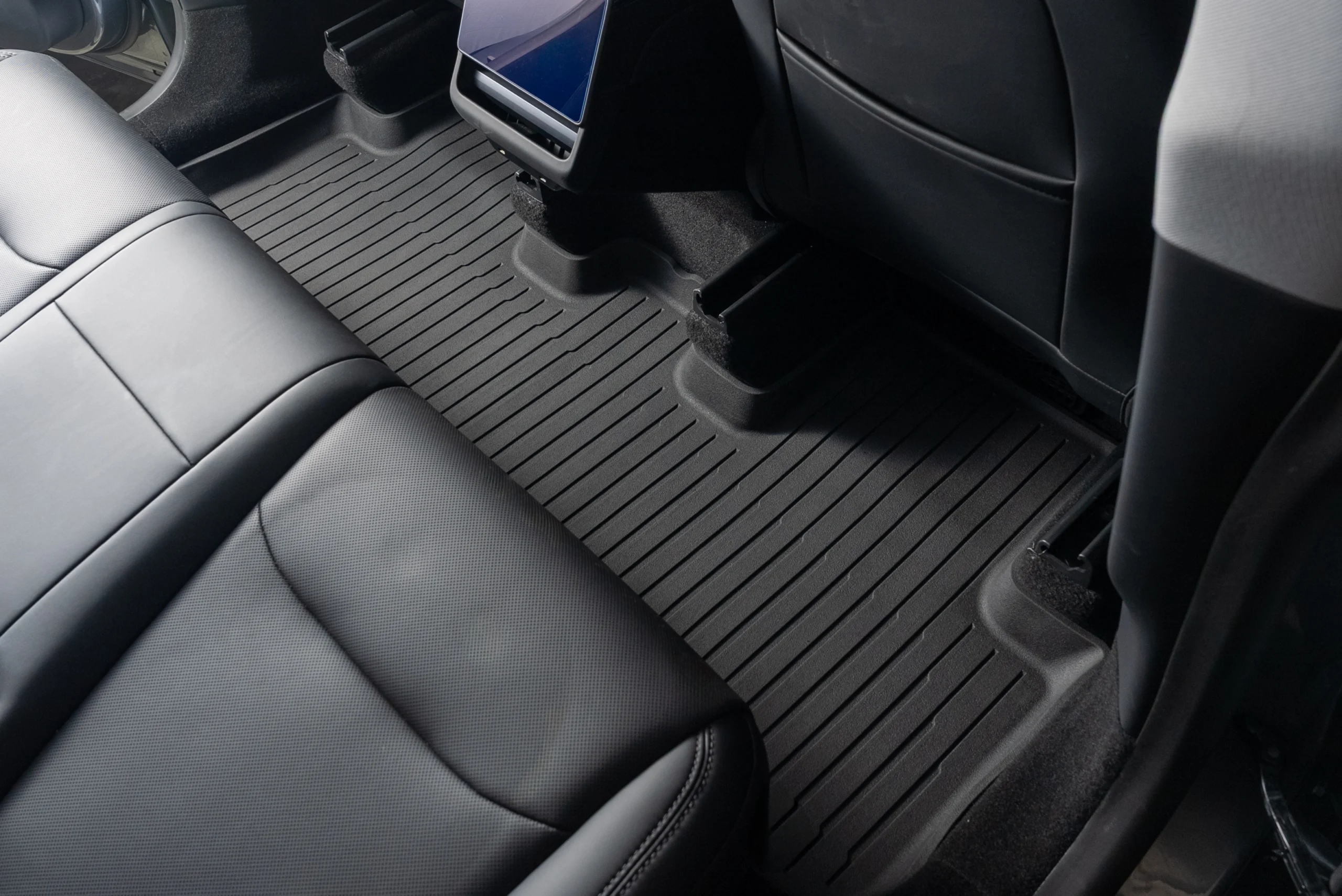 Mükemmel Üçlü - Model Y Juniper 2025+ Premium Paspas + Bagaj Havuz Seti + Arka Koltuk Koruyucu Set - Görsel 4